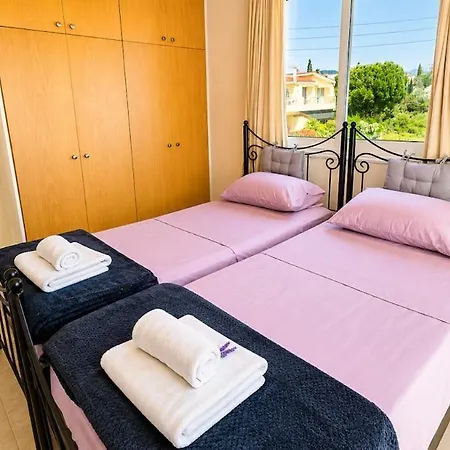 Stylish 3 Bedroom With Sea Views In פאהיה